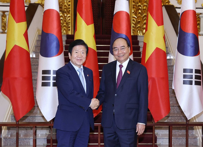 越南政府总理阮春福会见韩国国会议长朴炳锡 ảnh 1 越南政府总理阮春福会见韩国国会议长朴炳锡 ảnh 1
