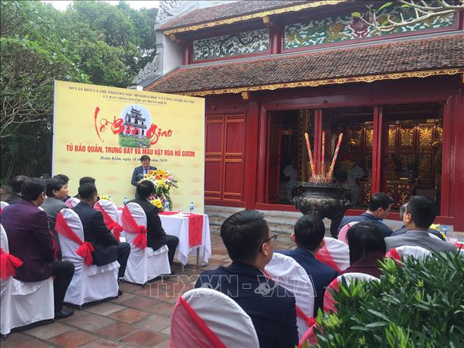 还剑湖巨龟标本在河内市玉山祠展出 ảnh 1 还剑湖巨龟标本在河内市玉山祠展出 ảnh 1