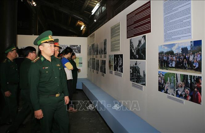“反对美国对越发起非正义战争的浪潮”专题展在承天顺化省举行 ảnh 1