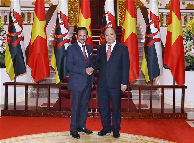 越南政府总理阮春福会见文莱苏丹 ảnh 1 越南政府总理阮春福会见文莱苏丹 ảnh 1