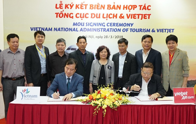 越捷航空公司与旅游总局签署关于旅游的合作备忘录 ảnh 1 越捷航空公司与旅游总局签署关于旅游的合作备忘录 ảnh 1