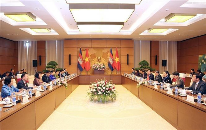 柬埔寨国会代表团对越南进行正式访问 ảnh 2 柬埔寨国会代表团对越南进行正式访问 ảnh 2