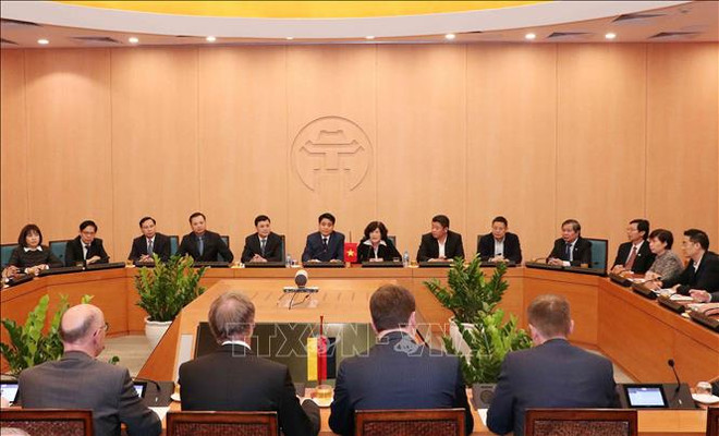 河内市愿与德国法兰克福市签署友好合作协议 ảnh 2 河内市愿与德国法兰克福市签署友好合作协议 ảnh 2