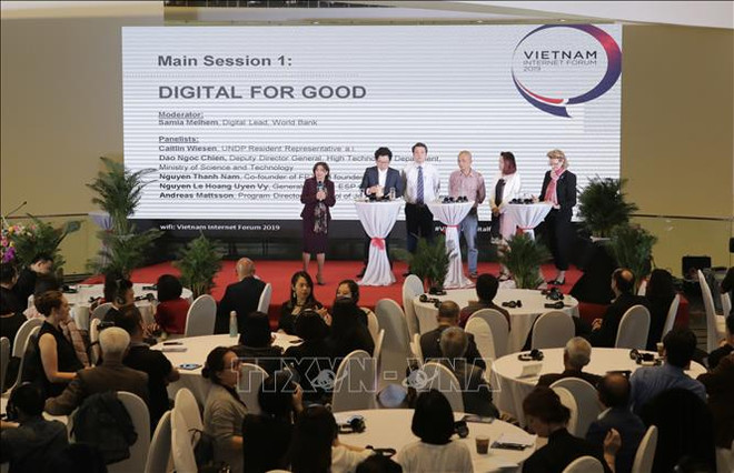 2019年越南互联网论坛在河内举行 ảnh 1