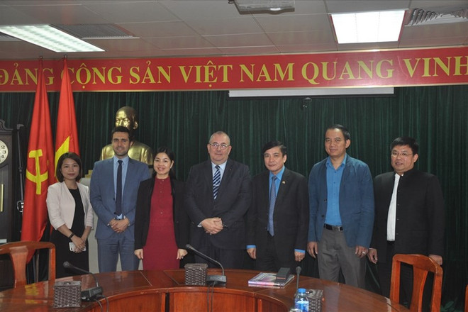 越南工会与比利时工会加强合作 ảnh 1