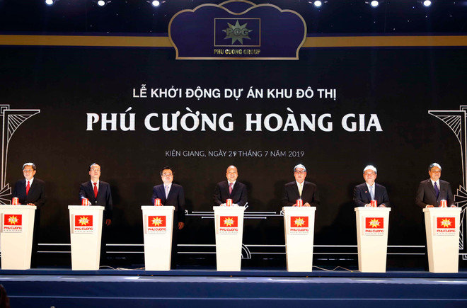 越南政府总理阮春福:坚决不能以破坏环境和自然景观换取一时的发展 ảnh 3 越南政府总理阮春福:坚决不能以破坏环境和自然景观换取一时的发展 ảnh 3