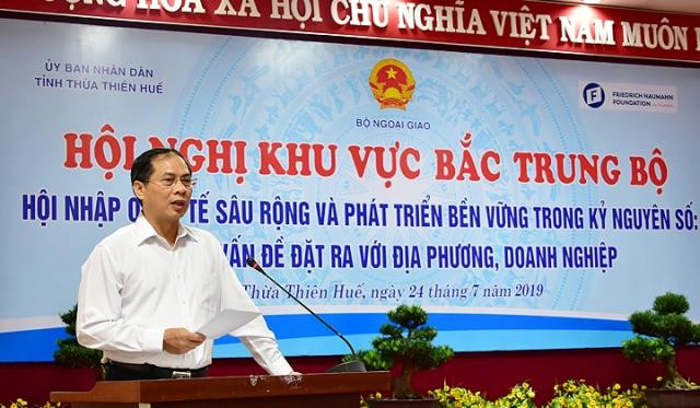 越南中部以北地区融入国际社会会议在承天顺化省举行 ảnh 2 越南中部以北地区融入国际社会会议在承天顺化省举行 ảnh 2