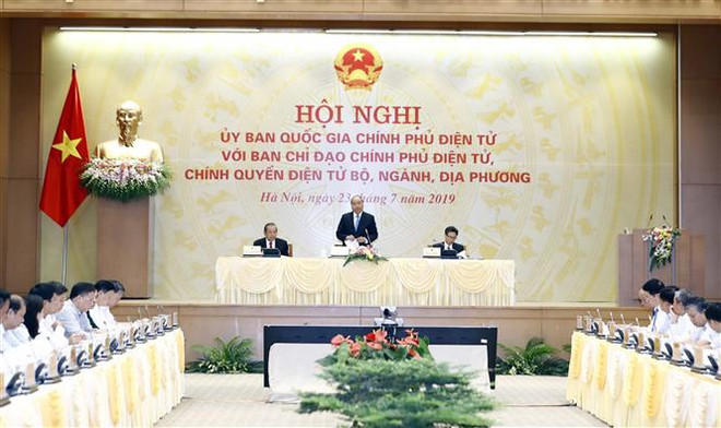 政府总理阮春福:以人民为中心,以人民的满意度为目标 ảnh 2 政府总理阮春福:以人民为中心,以人民的满意度为目标 ảnh 2