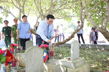 7·27伤残军人及烈士日:政府副总理王廷惠缅怀革命先烈功绩 ảnh 1 7·27伤残军人及烈士日:政府副总理王廷惠缅怀革命先烈功绩 ảnh 1