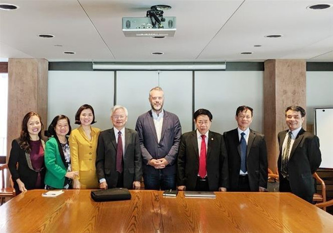 越南与加拿大互相交换国家机构组织与管理经验 ảnh 1 越南与加拿大互相交换国家机构组织与管理经验 ảnh 1