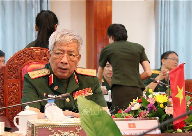 第一次越南-老挝国防政策磋商在万象举行 ảnh 1