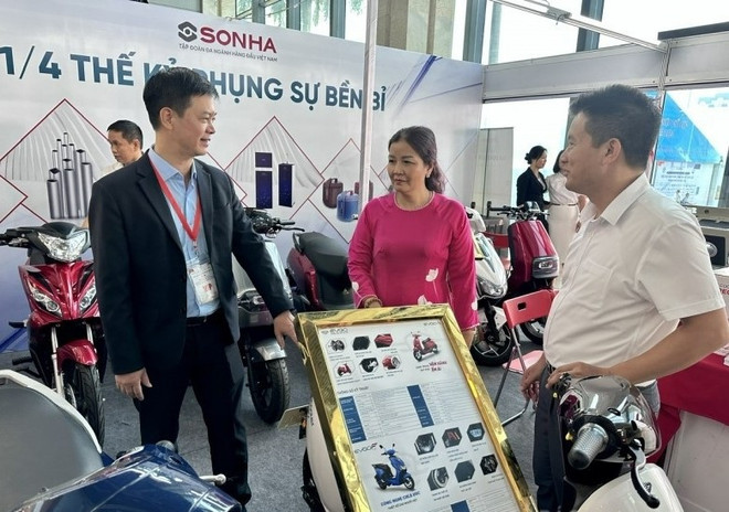 2023年河内市主打工业产品展销会举行 ảnh 1 2023年河内市主打工业产品展销会举行 ảnh 1