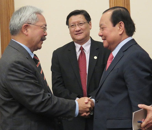 胡志明市与美国旧金山市签署2015-2020年阶段合作计划 ảnh 1