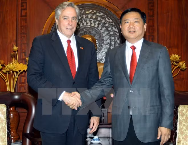 胡志明市领导人会见美国国务院高级顾问 ảnh 1