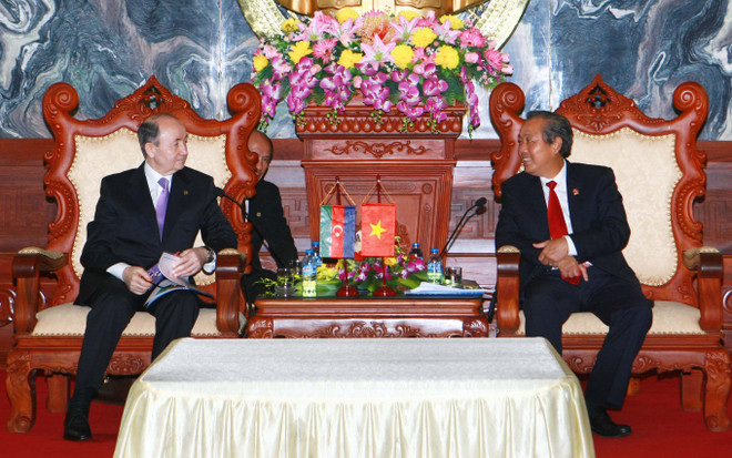 越南最高人民法院院长张和平会见阿塞拜疆司法部长马马多夫 ảnh 1