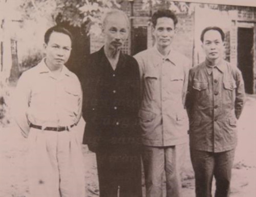 纪念范文同总理诞生110周年:范文同——知识分子出身的革命家 ảnh 1 纪念范文同总理诞生110周年:范文同——知识分子出身的革命家 ảnh 1