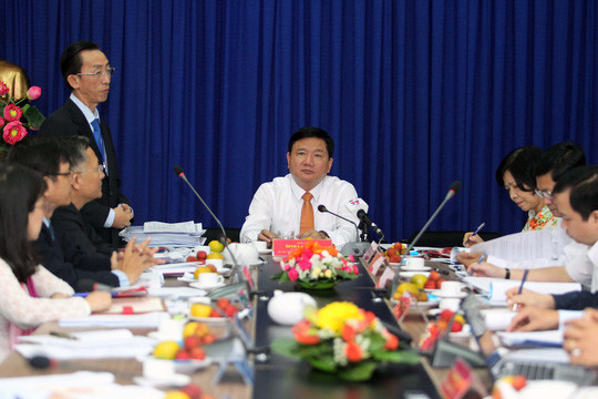 胡志明市市委书记丁罗升:大力提升干部素质水平 努力改善人民生活条件 ảnh 1 胡志明市市委书记丁罗升:大力提升干部素质水平 努力改善人民生活条件 ảnh 1