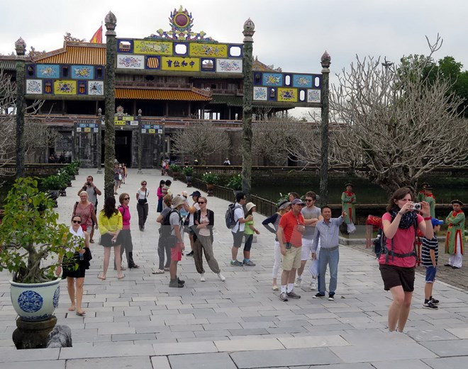 2016年前两个月承天顺化省接待国际游客逾17.5万人 ảnh 1 2016年前两个月承天顺化省接待国际游客逾17.5万人 ảnh 1