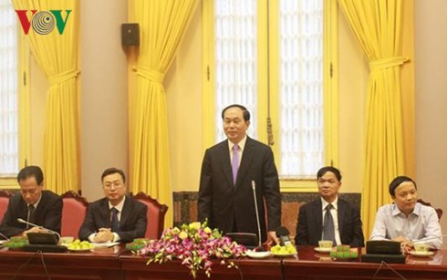 国家主席陈大光与越南南部退休安全军官代表团会面 ảnh 1 国家主席陈大光与越南南部退休安全军官代表团会面 ảnh 1