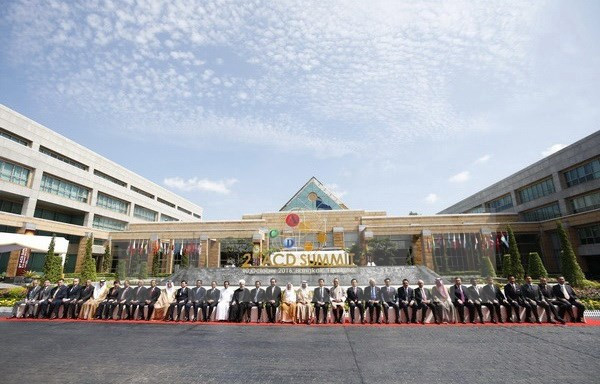 越南政府副总理武德儋会见老挝总理通伦·西苏里 ảnh 1