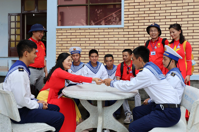 海外越南人心中的主权碑:通过越南语课凝聚对祖国家乡海岛的热爱(第四篇) ảnh 2 海外越南人心中的主权碑:通过越南语课凝聚对祖国家乡海岛的热爱(第四篇) ảnh 2