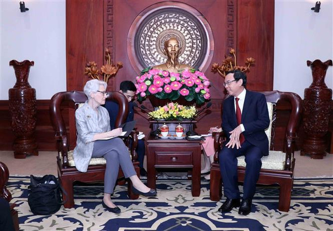 越南胡志明市市委书记会见美国副国务卿 ảnh 1 越南胡志明市市委书记会见美国副国务卿 ảnh 1
