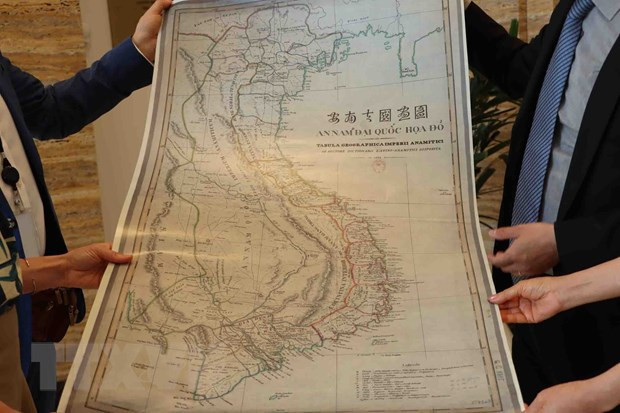 越南向欧洲历史博物馆赠送《安南大国画图》 ảnh 2