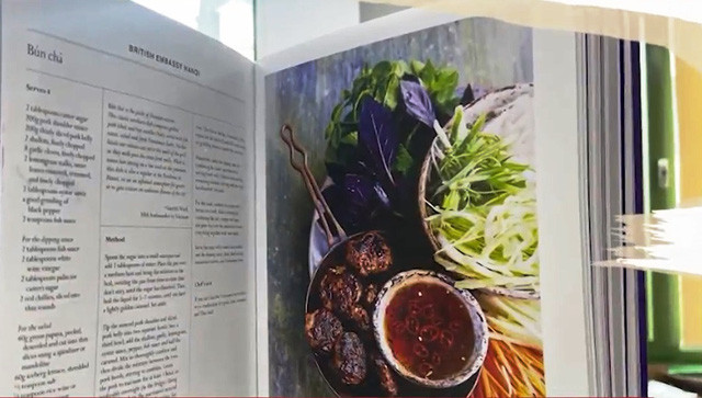 烤肉米线被列入英国女王铂金禧年庆典食谱 ảnh 1 烤肉米线被列入英国女王铂金禧年庆典食谱 ảnh 1