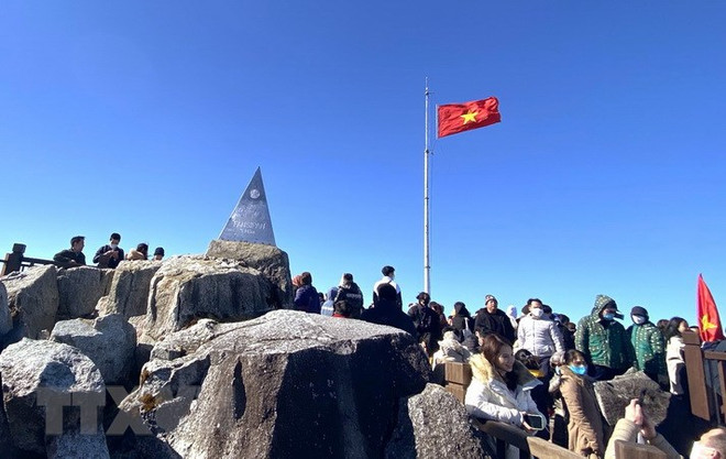 老街省旅游业呈现疫后强劲复苏势头 ảnh 1 老街省旅游业呈现疫后强劲复苏势头 ảnh 1