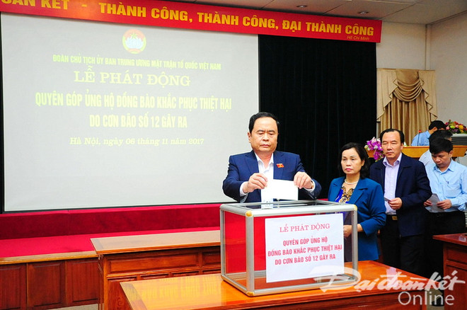 各中央机关开展为第12号台风灾民捐款活动 ảnh 1 各中央机关开展为第12号台风灾民捐款活动 ảnh 1