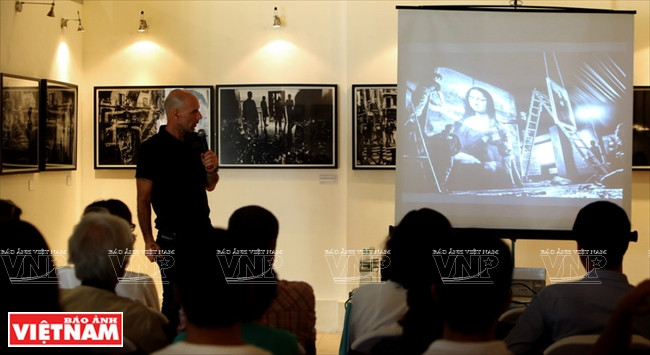 Ziv Koren 人物与光线的结合 ảnh 2