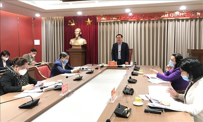 河内市委书记王廷惠:河内高度重视加快公共投资项目的实施 ảnh 1 河内市委书记王廷惠:河内高度重视加快公共投资项目的实施 ảnh 1