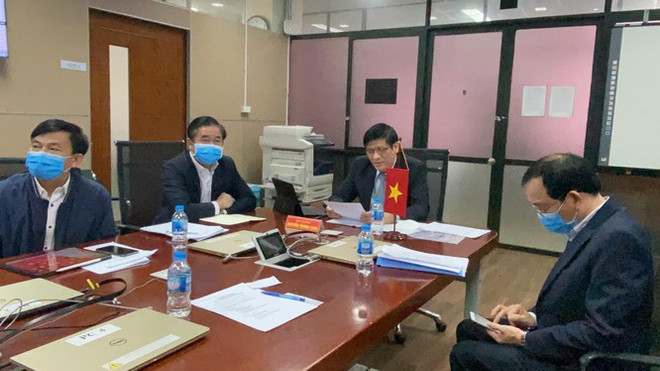 越南卫生部副部长阮青龙与老挝卫生部部长召开视频会议 ảnh 1 越南卫生部副部长阮青龙与老挝卫生部部长召开视频会议 ảnh 1