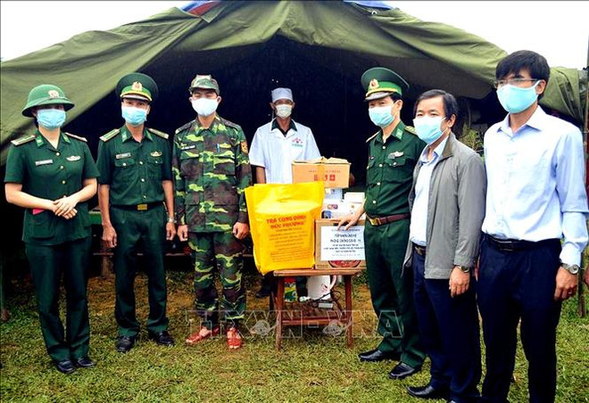 越南加强越老边境地区新冠肺炎疫情防疫工作 ảnh 2 越南加强越老边境地区新冠肺炎疫情防疫工作 ảnh 2