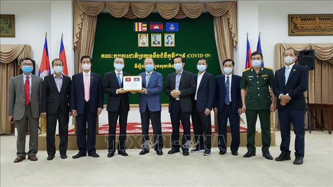 柬埔寨感谢越南政府和人民支援防疫物资 ảnh 1 柬埔寨感谢越南政府和人民支援防疫物资 ảnh 1