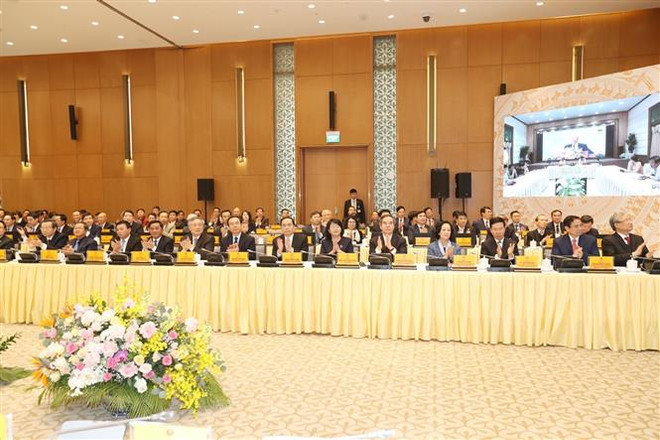 越共中央总书记、国家主席阮富仲出席政府与各地方视频会议并发表重要讲话 ảnh 3 越共中央总书记、国家主席阮富仲出席政府与各地方视频会议并发表重要讲话 ảnh 3