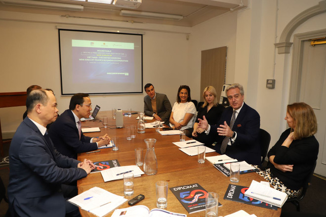 越英建交50周年：开发两国之间的贸易潜力 ảnh 1