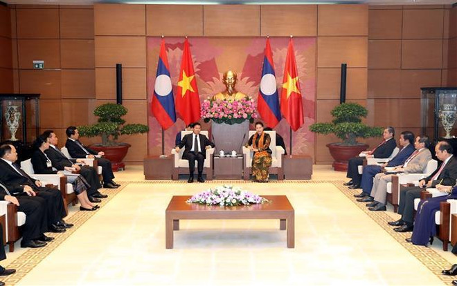 越南国会主席阮氏金银会见老挝政府总理通伦·西苏里 ảnh 2 越南国会主席阮氏金银会见老挝政府总理通伦·西苏里 ảnh 2