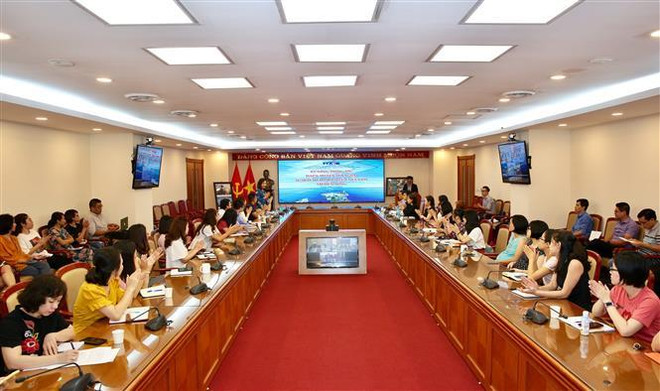 越通社就越南在东海的权益的对外通讯报道工作举行座谈会 ảnh 1