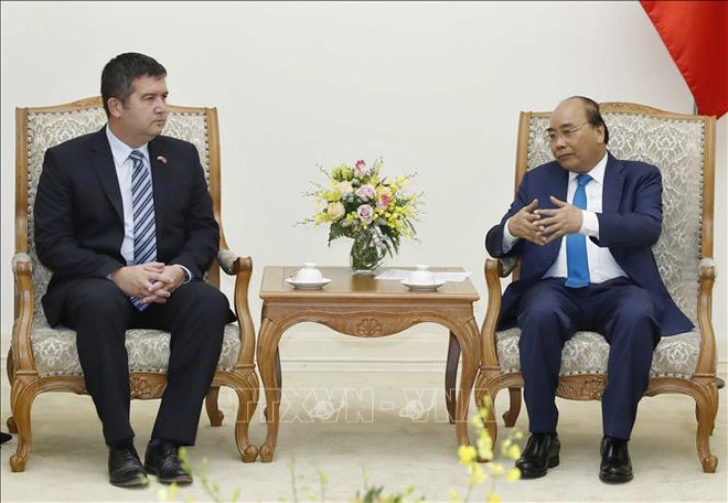 越南政府总理阮春福会见捷克内政部长哈玛谢克 ảnh 1 越南政府总理阮春福会见捷克内政部长哈玛谢克 ảnh 1