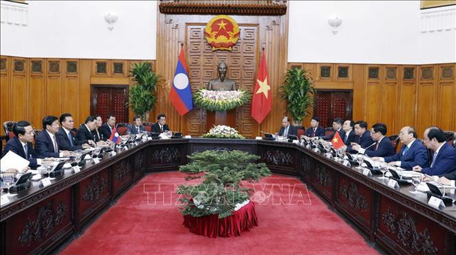 越南政府总理阮春福与老挝总理通伦·西苏里举行会谈 ảnh 2 越南政府总理阮春福与老挝总理通伦·西苏里举行会谈 ảnh 2