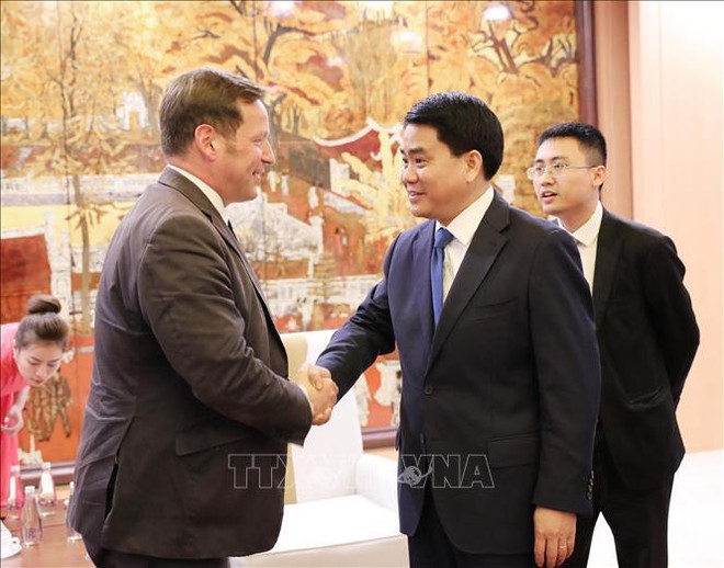 加强河内市与英国的教育合作 ảnh 1