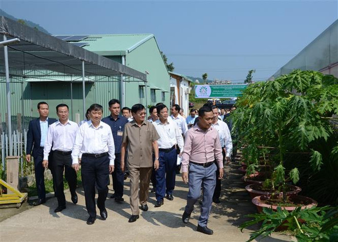 老挝总理通伦结束对越南的正式访问之旅 ảnh 2 老挝总理通伦结束对越南的正式访问之旅 ảnh 2