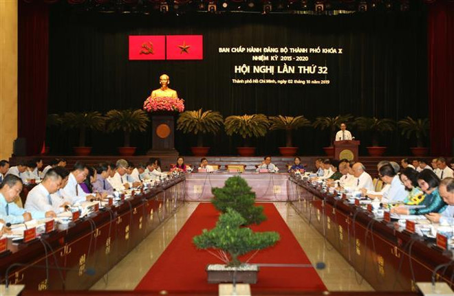 胡志明市加快完成各项经济社会和文化指标任务 ảnh 1