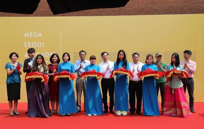 关于韩国首都首尔的图片展在河内举行 ảnh 1 关于韩国首都首尔的图片展在河内举行 ảnh 1