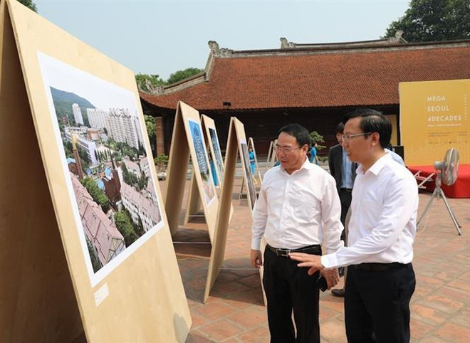 关于韩国首都首尔的图片展在河内举行 ảnh 2 关于韩国首都首尔的图片展在河内举行 ảnh 2