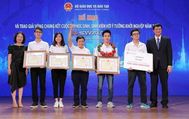 “利用3D技术制造产品”项目获得2019年学生和大学生创业比赛 ảnh 2