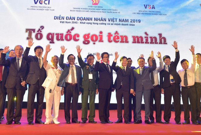 政府副总理郑廷勇出席2019年越南企业家论坛 ảnh 1 政府副总理郑廷勇出席2019年越南企业家论坛 ảnh 1