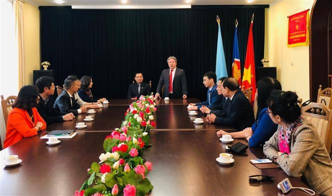 国家行政学院代表团对乌克兰进行工作访问 ảnh 1 国家行政学院代表团对乌克兰进行工作访问 ảnh 1