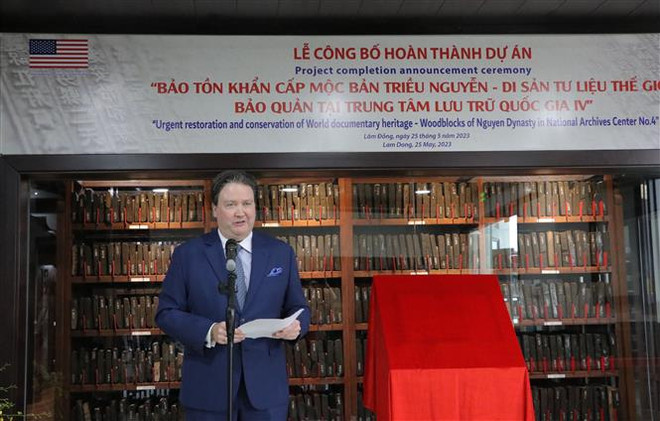 由美国驻越大使馆援助的阮朝木版紧急保护项目完成 ảnh 2 由美国驻越大使馆援助的阮朝木版紧急保护项目完成 ảnh 2
